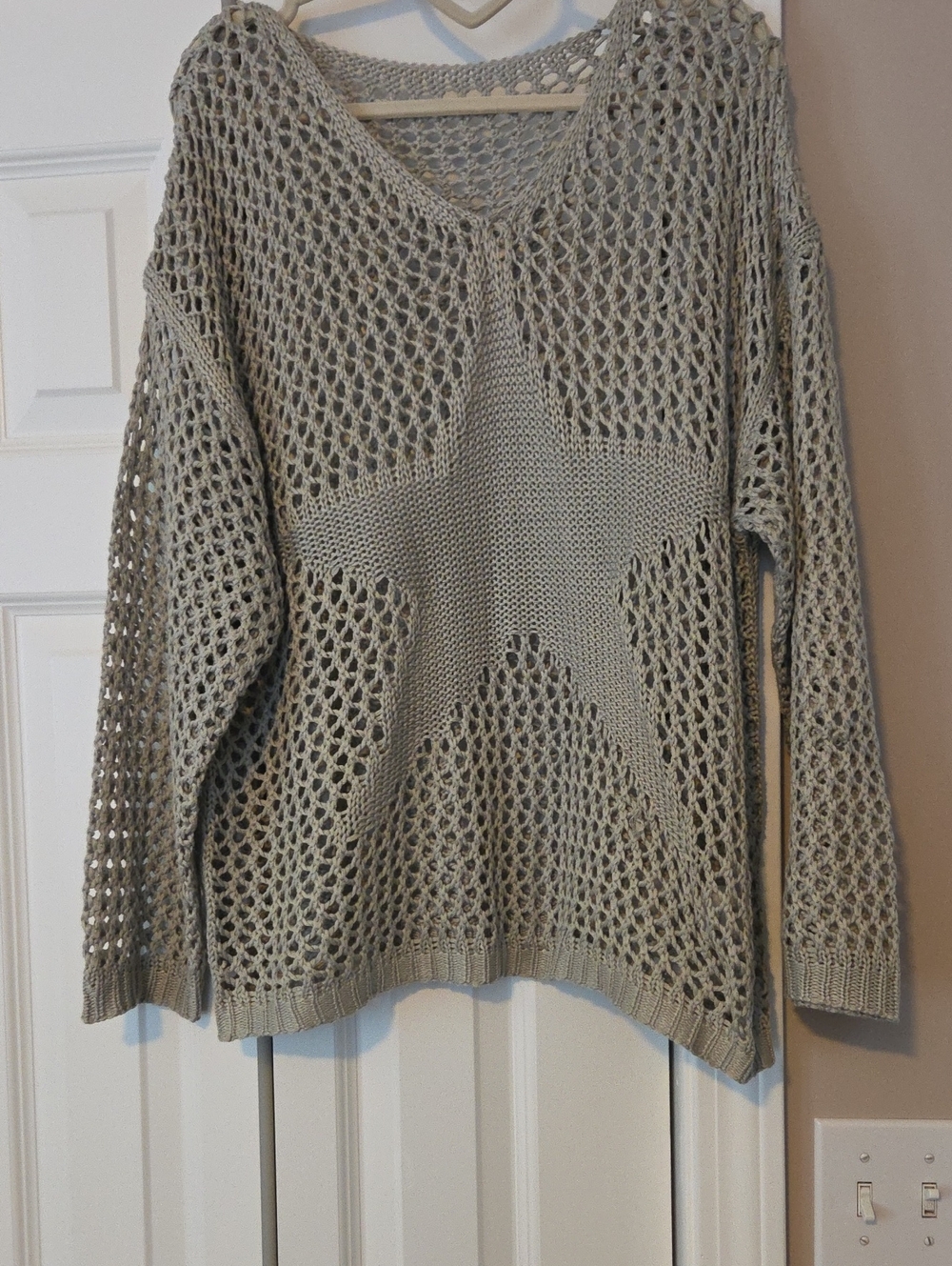 Open-Knit Star V-Neck Sweater in Light Tan